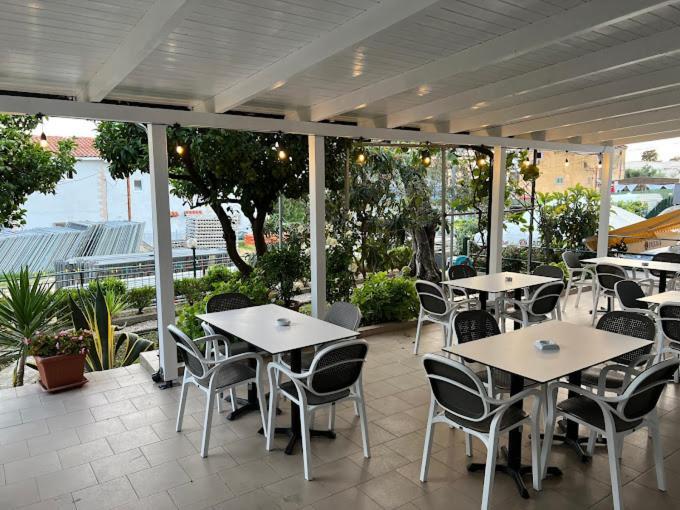 Harilla Hotel