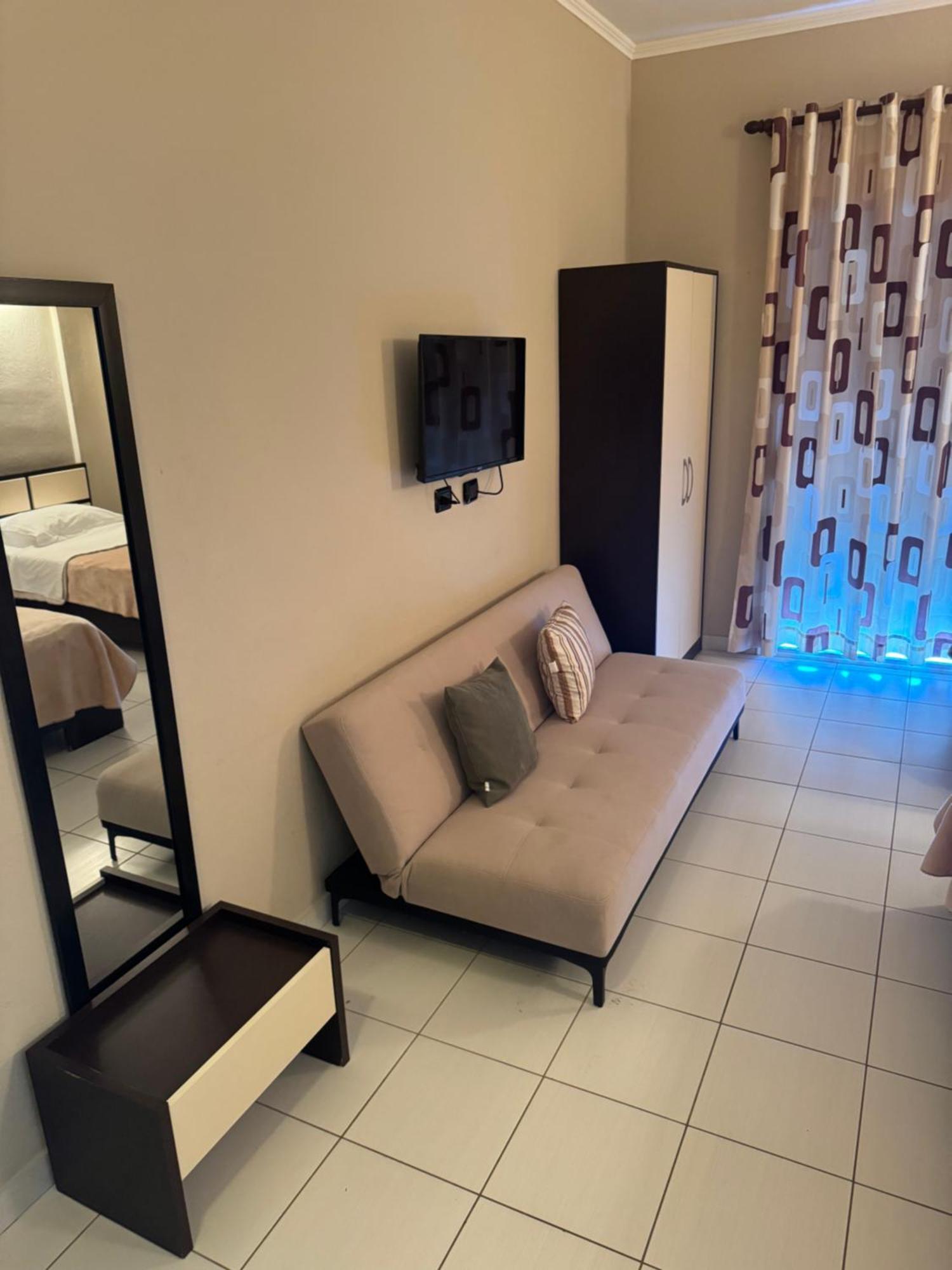 Harilla Hotel